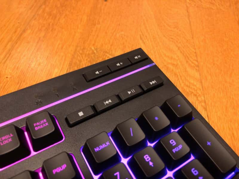 Alloy Core RGB メディアコントロール