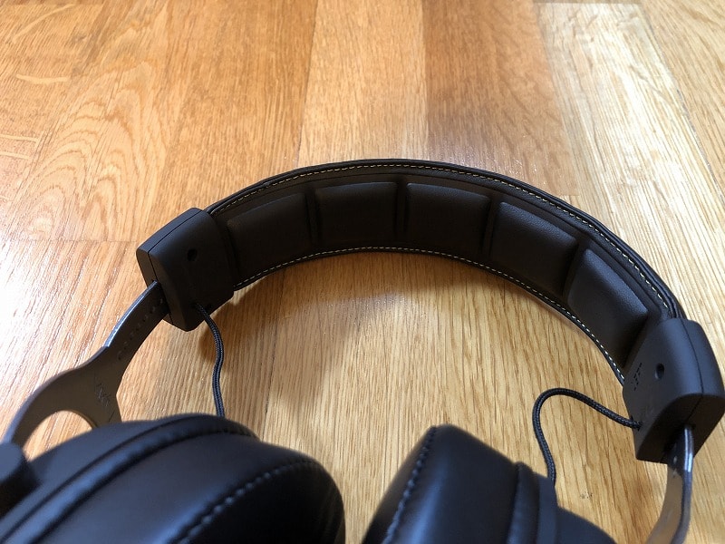 Xtrfy H1 ヘッドレスト