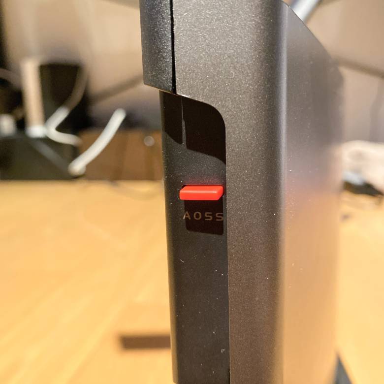 BUFFALO WXR-6000AX12SのAOSSボタン