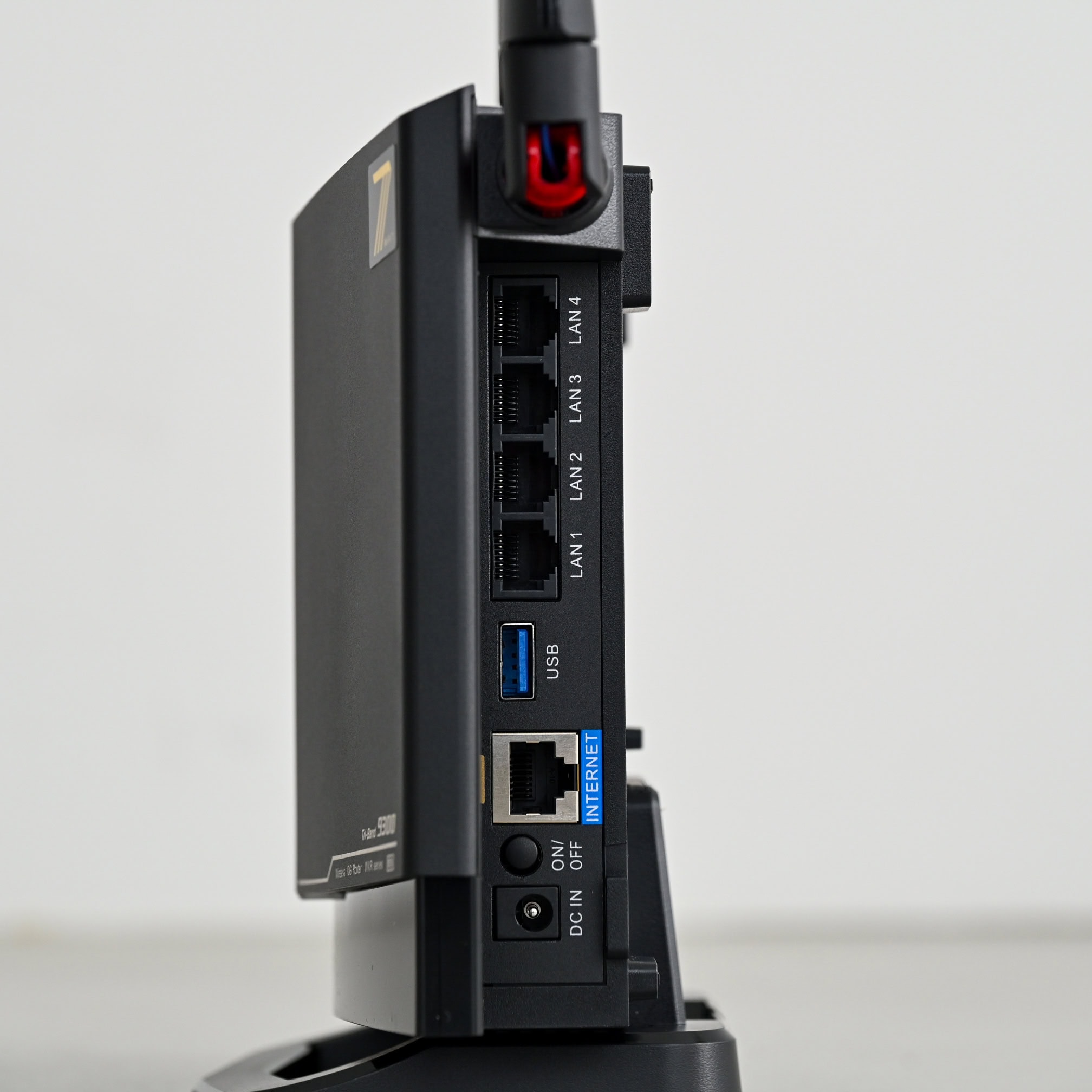 BUFFALO WXR9300BE6Pをレビュー！10Gbps対応WANポート付きなのにコスパ