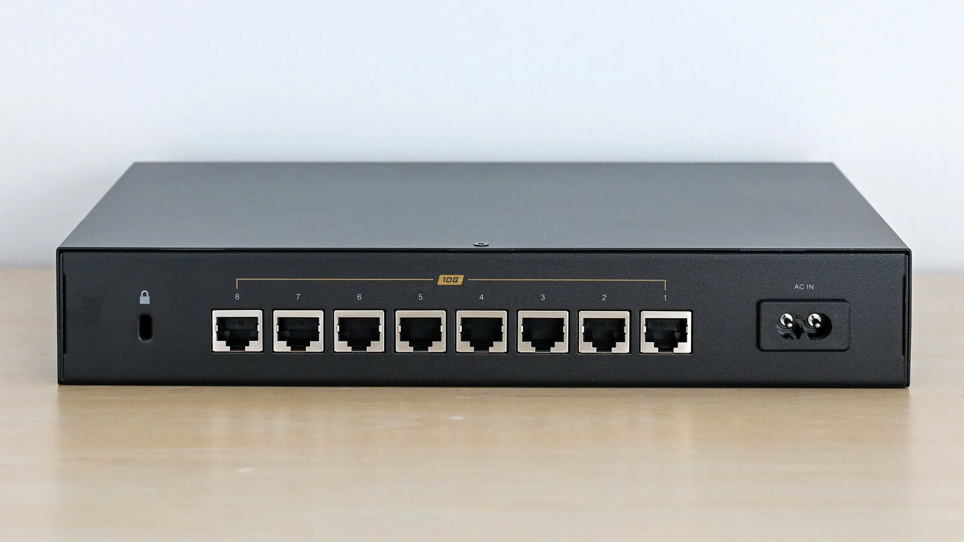 BUFFALO LXW-10G8をレビュー！バッファローから全10Gbps対応の8