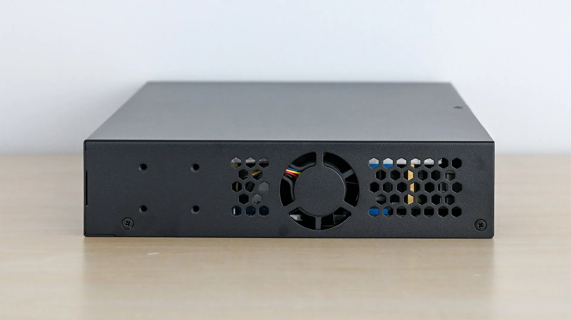 BUFFALO LXW-10G8をレビュー！バッファローから全10Gbps対応の8