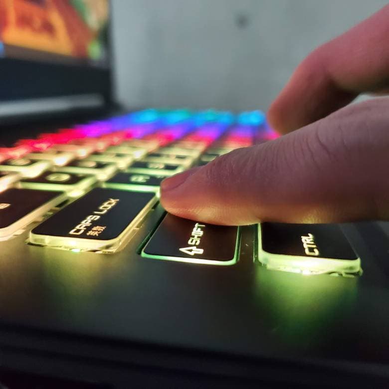 GALLERIA GCR2080RNF-Eのキーボードはsteelseries製