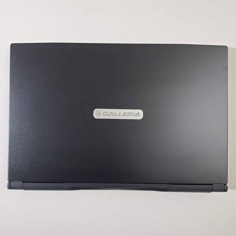 GALLERIA GCR2070RNF-Eの本体カラーはブラック