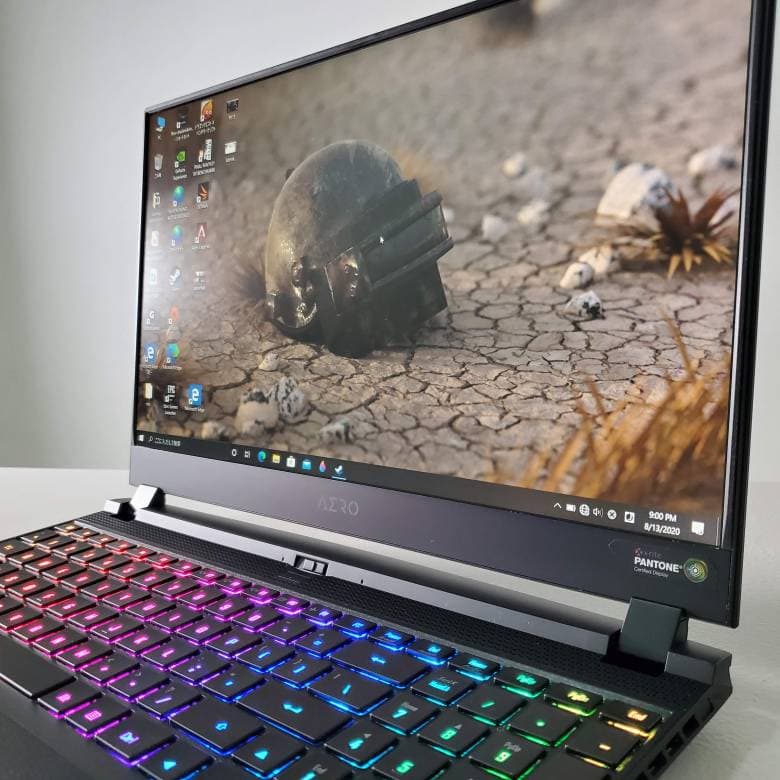 GIGABYTE AERO 15のディスプレイはナローベゼル