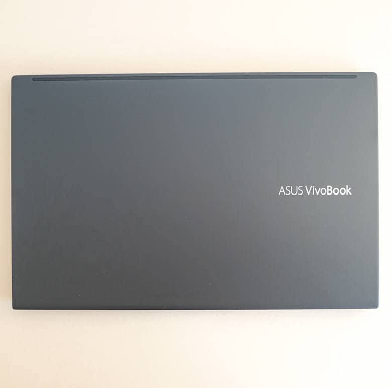 ASUS VivoBook S15 S533EAのカラーはインディーブラック