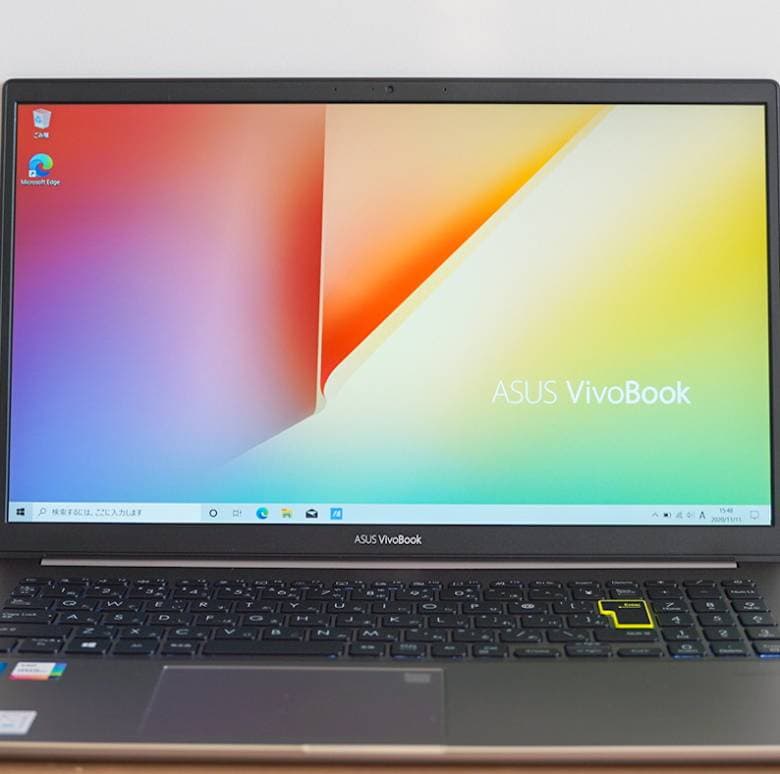 ASUS VivoBook S15 S533EAのディスプレイはフルHDの解像度