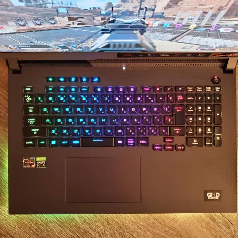 ASUS ROG Strix G17 G713QRのキーボード