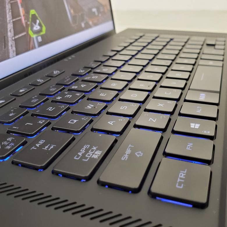 ROG Zephyrus M16のキーボード