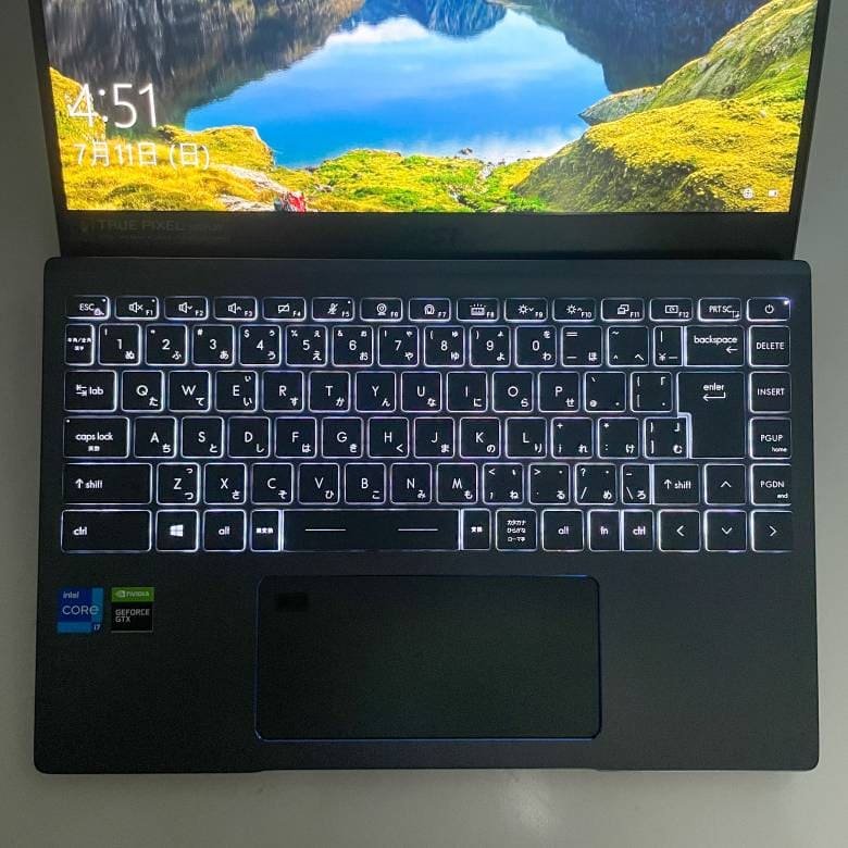 MSI Prestige 14 A11のキーボードはバックライト搭載