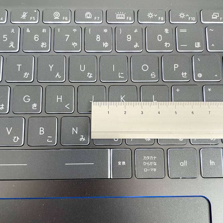 MSI Prestige 14 A11のキーピッチ