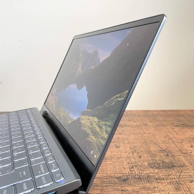 MSI Prestige 14 A11のディスプレイはIPS相当