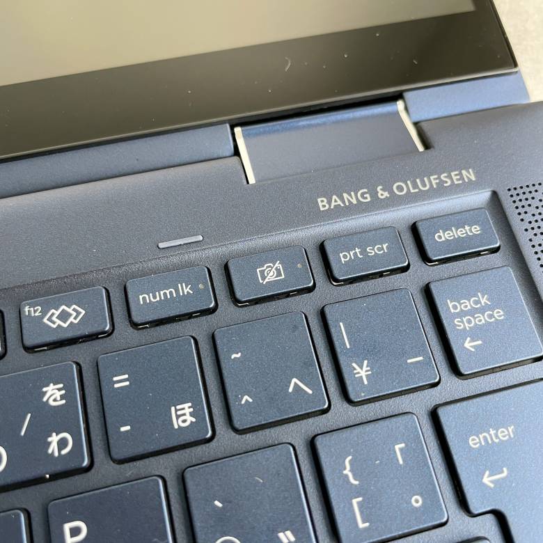 HP Elite Dragonfly G2のプライバシーシャッターボタン