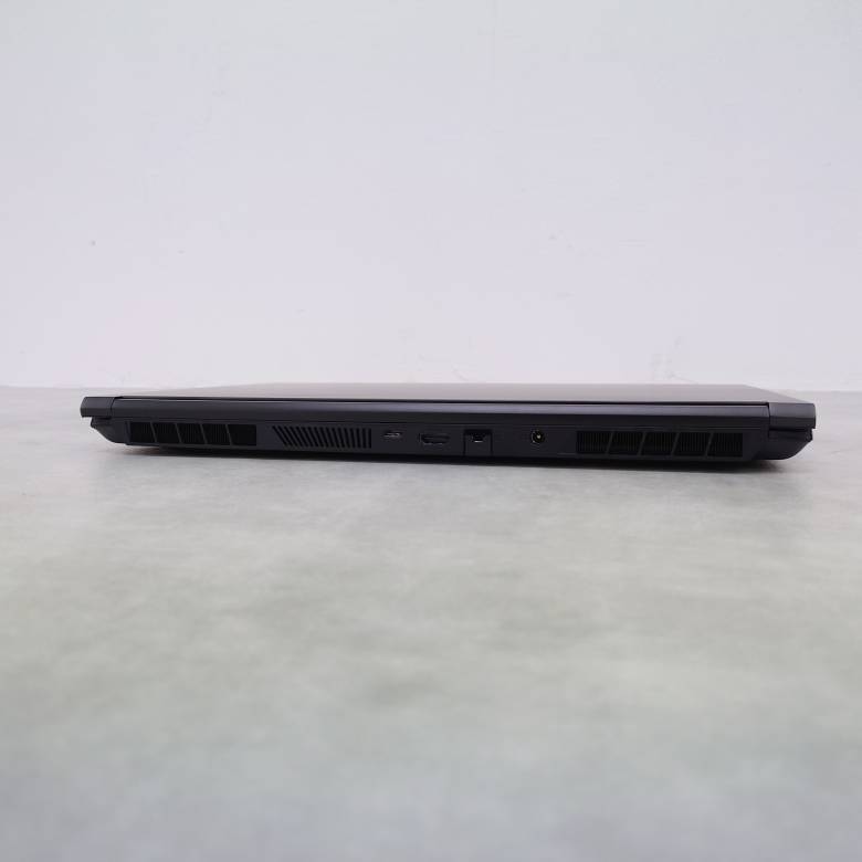 G-TUNE H5の背面インターフェース