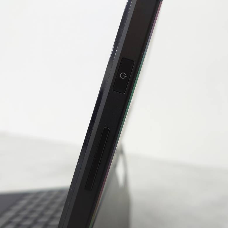 ROG Flow Z13は指紋認証