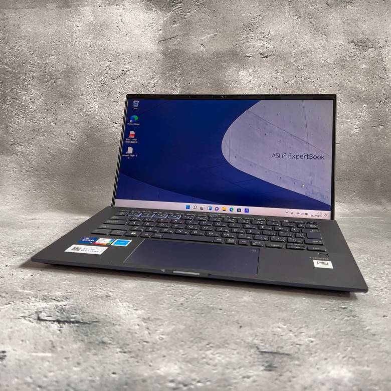 ASUS ExpertBook B9の外観