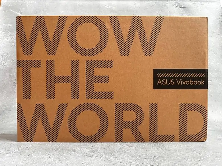 ASUS Vivobook S 14X OLED S5402ZAの外箱