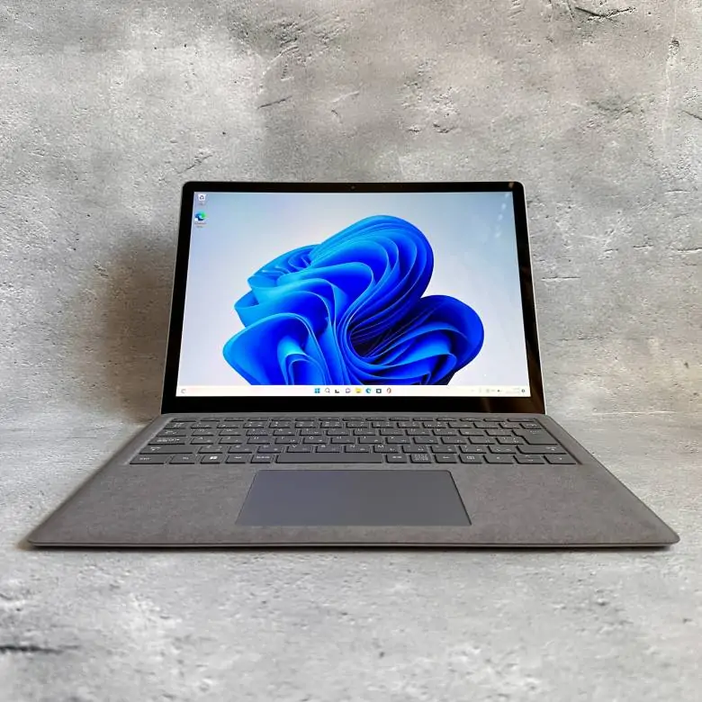 Surface Laptop 5 13.5インチは13.5型のモバイルノートPC