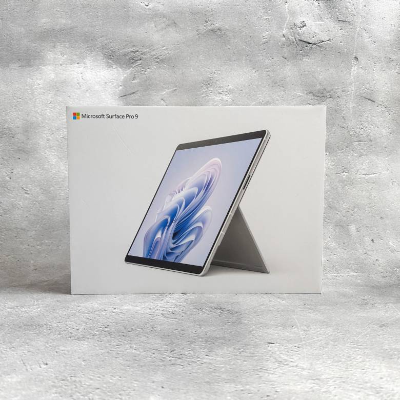 Surface Pro 9の外箱