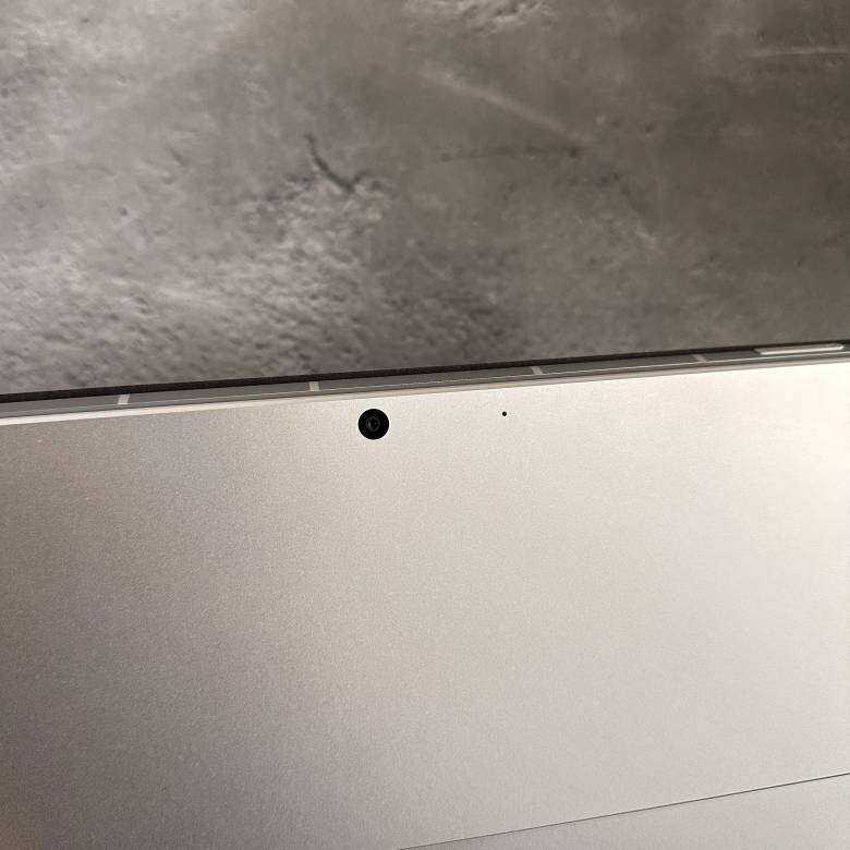Surface Pro 9のリアカメラ