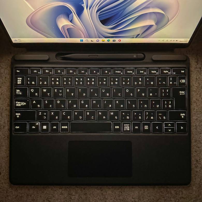 Surface Pro 9のキーボードはバックライト搭載