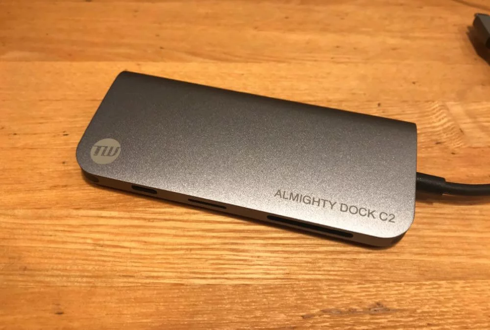 ALMIGHTY DOCK C2は、MacBook Proユーザー必需品の万能USB type-Cハブ！