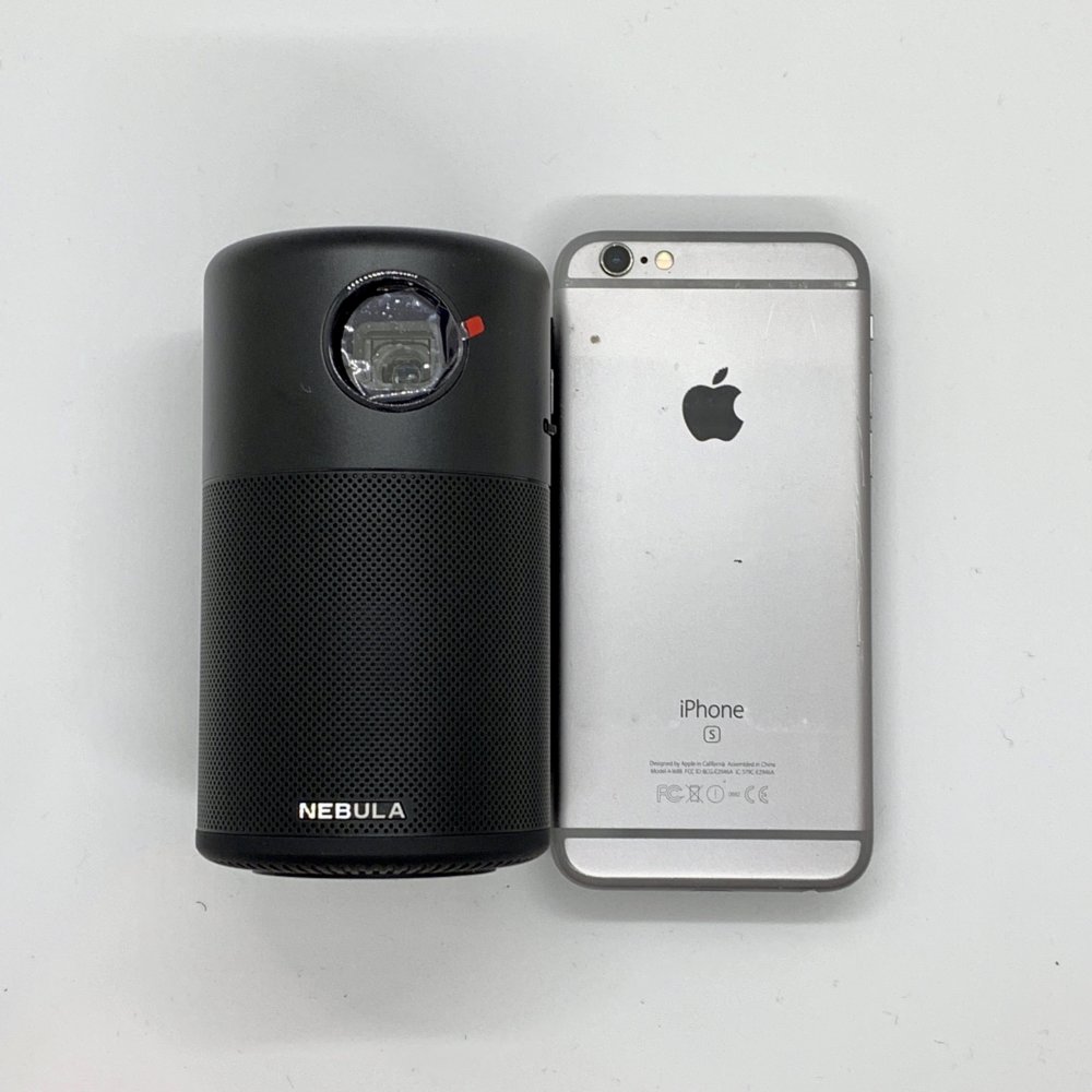 Anker Nebula Capsule ProはiPhone 6sサイズ