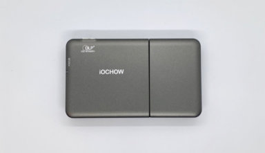 【iOCHOW iO2レビュー】Android搭載のミニプロジェクター【200ルーメン】