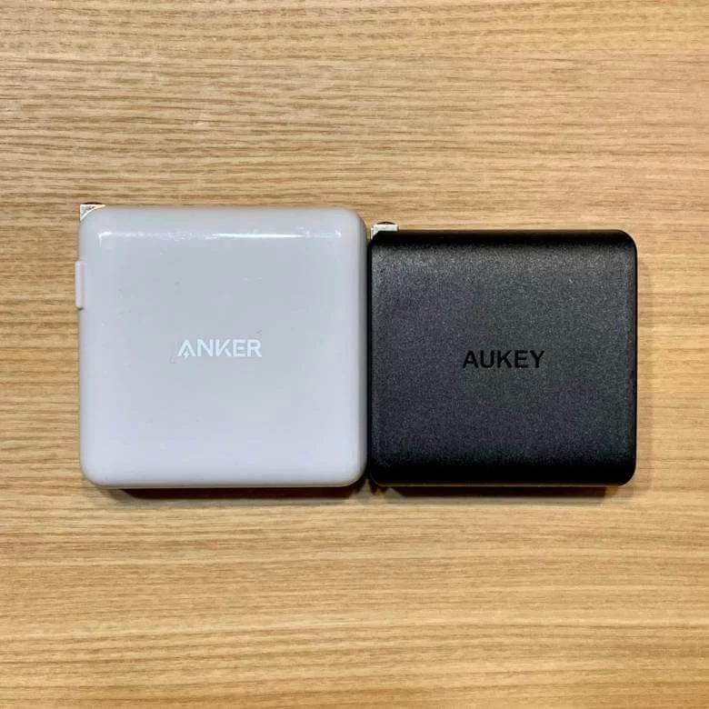 AUKEY PA-Y10レビュー】USB-CとUSB-Aを兼ね備えた軽量小型のPD対応充電器【46W】 | マクリン