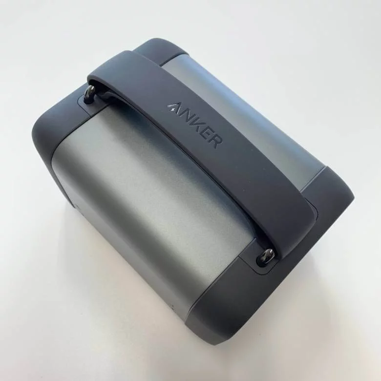 Anker PowerHouse 200レビュー】車中泊・キャンプに適した100Wの小型