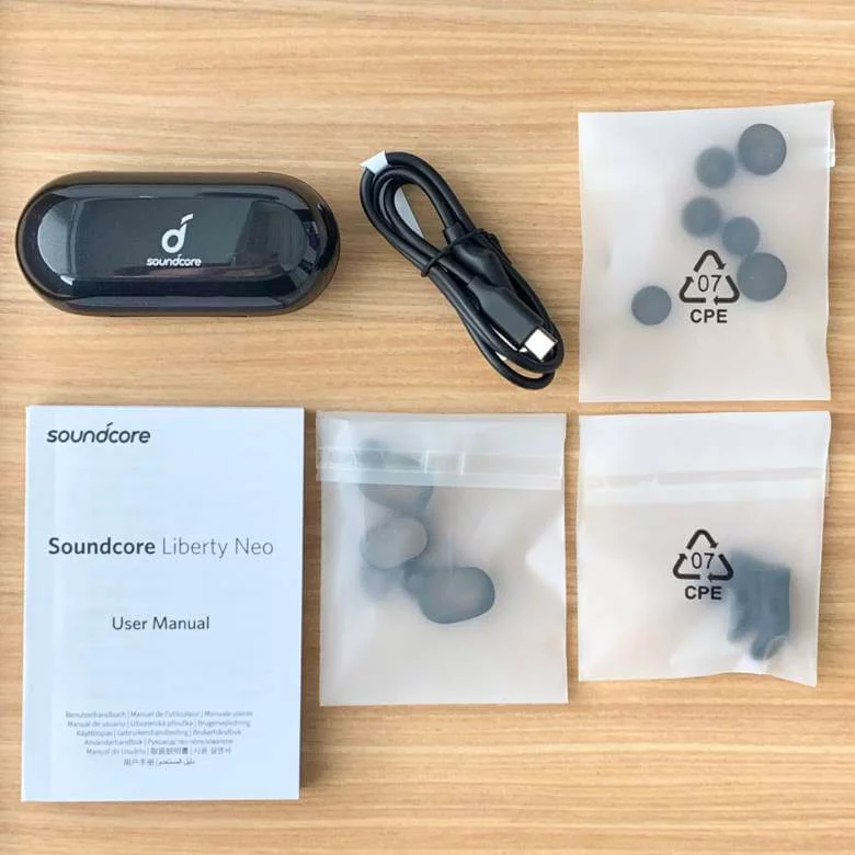 Soundcore Liberty Neoの付属品