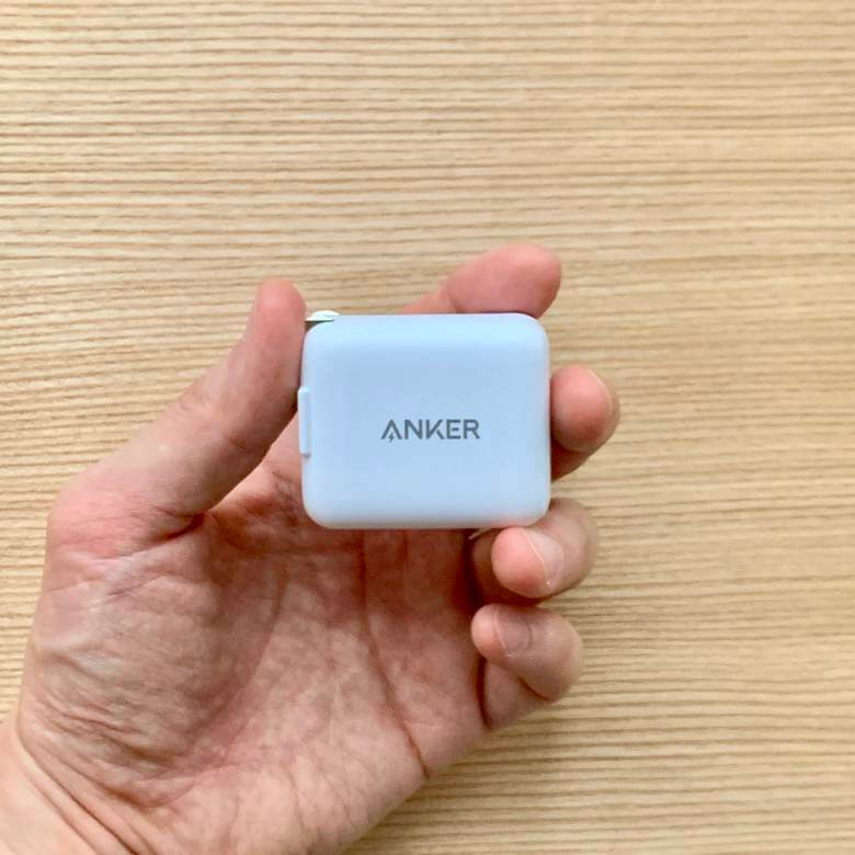 Anker PowerPort III miniのサイズ