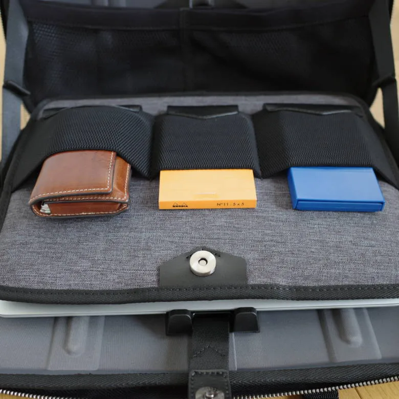 MOBICASEレビュー】これぞノマドワーカーに最適の最強ノートPC