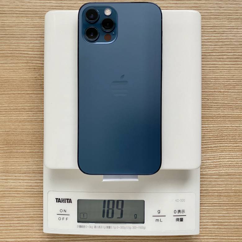 iPhone 12 Proの重さは約189g