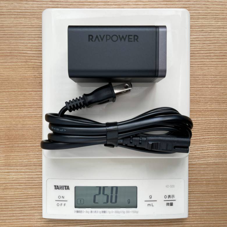 RAVPower RP-PC136の重量