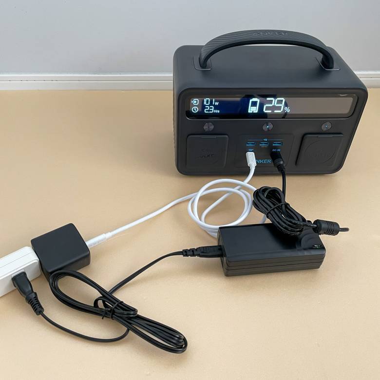 Anker PowerHouse II 400はDCとPD対応USB-Cの同時急速入電