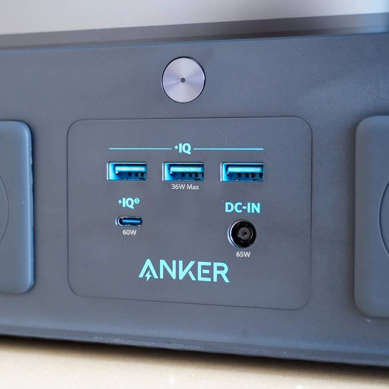 Anker PowerHouse II 400の本体充電はDCとPD対応USB-Cの2種類に対応