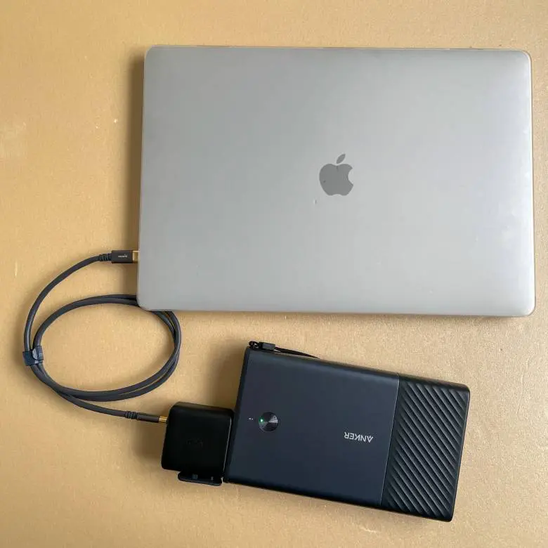 Anker PowerHouse 100レビュー】最大100WのAC出力に対応する