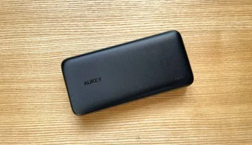【AUKEY Basix Plusレビュー】Lightning/USB-C入力対応でケーブル1本で双充電可能な大容量モバイルバッテリー
