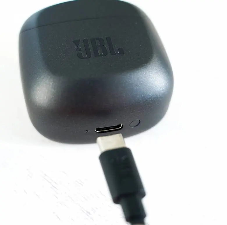 JBL CLUB PRO+ TWSレビュー】迫力サウンドに初のノイキャン搭載