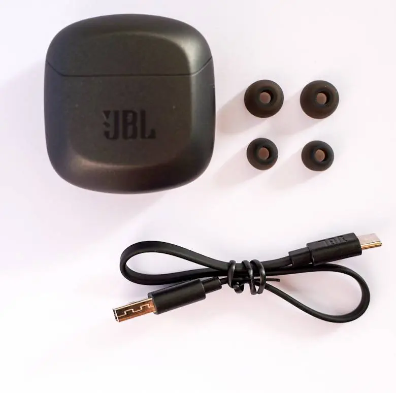 JBL CLUB PRO+ TWSレビュー】迫力サウンドに初のノイキャン搭載