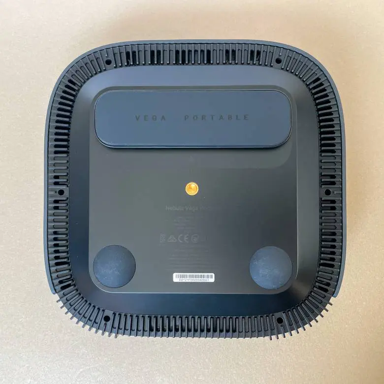 Nebula Vega Portableレビュー】フルHDの解像度と500ANSIルーメンの