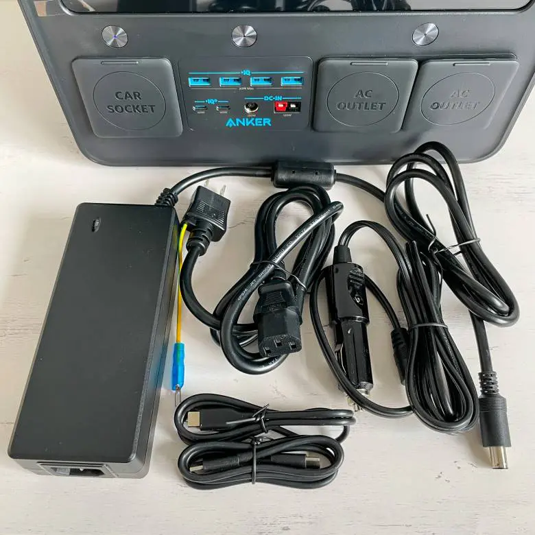 Anker PowerHouse II 800レビュー】最大11台同時充電できる