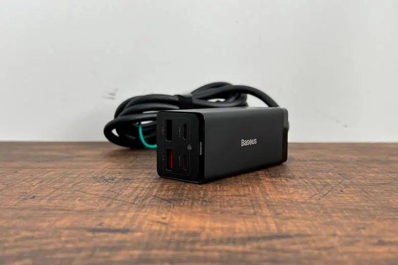 Baseus usb充電器 6-IN-1 1250Wをレビュー！2つのコンセント付きで6-in 