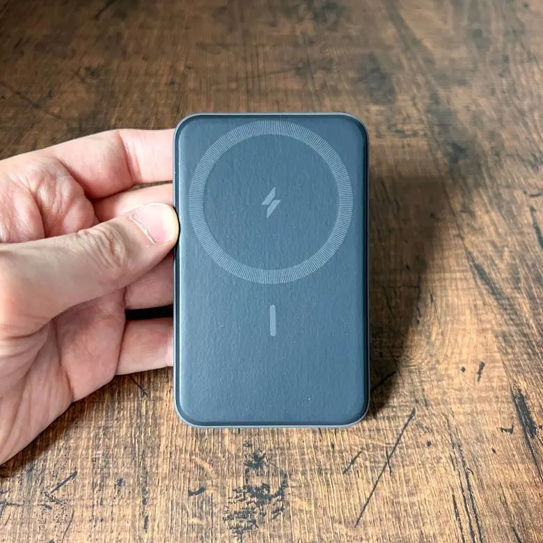 Anker 633 Magnetic Wireless Charger (MagGo)をレビュー