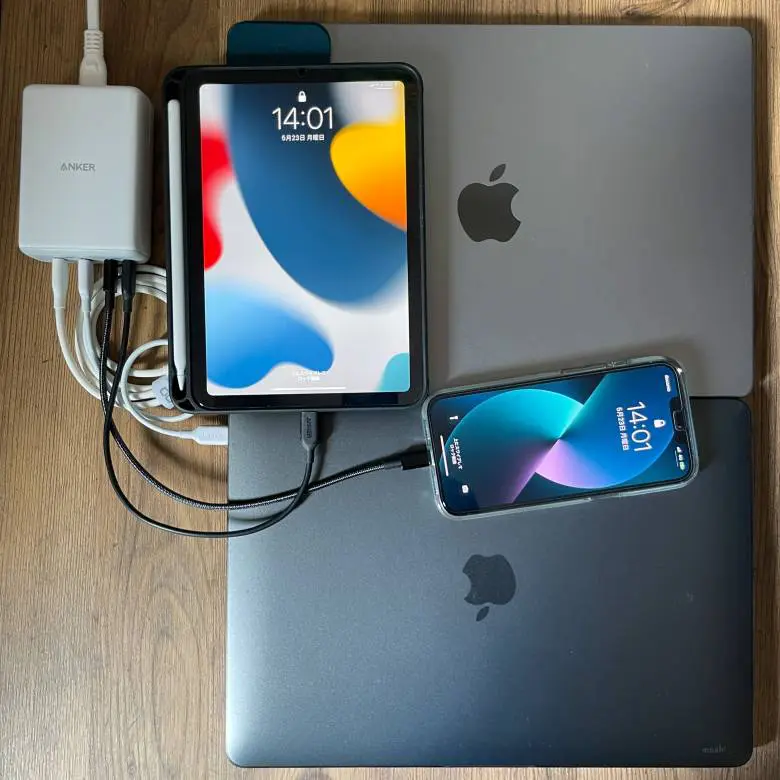 Anker 547 Chargerは4ポート合計最大120W出力対応