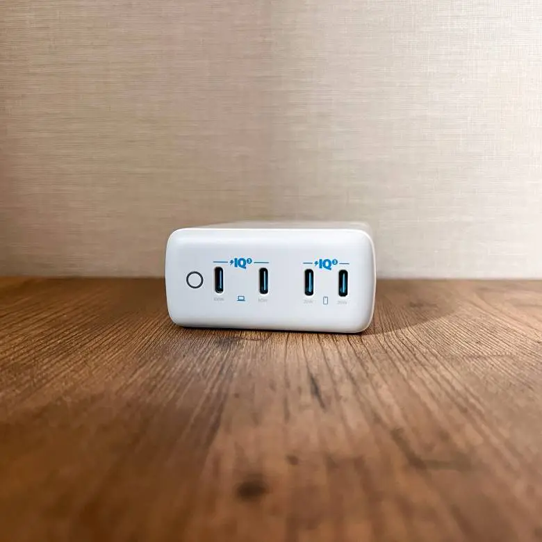 Anker 547 Charger (120W)の外観