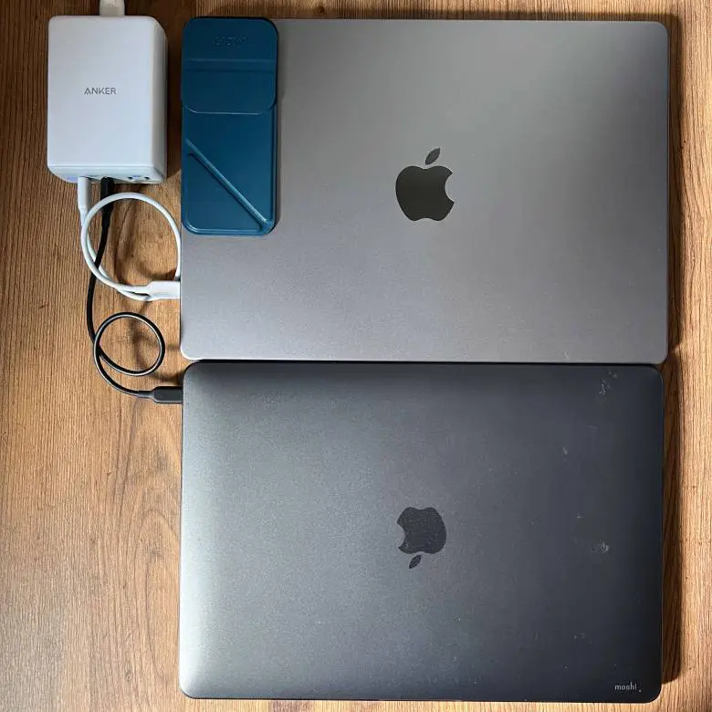 Anker 547 ChargerはMacBook 2台同時充電可能