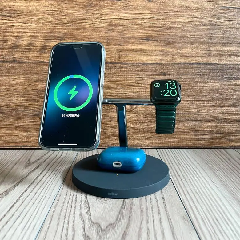 iPhone Apple Belkin 3 in 1 MagSafeスマホ充電器 Amazon.com: Belkin MagSafe Charger, 3-in-1 Wireless Charging