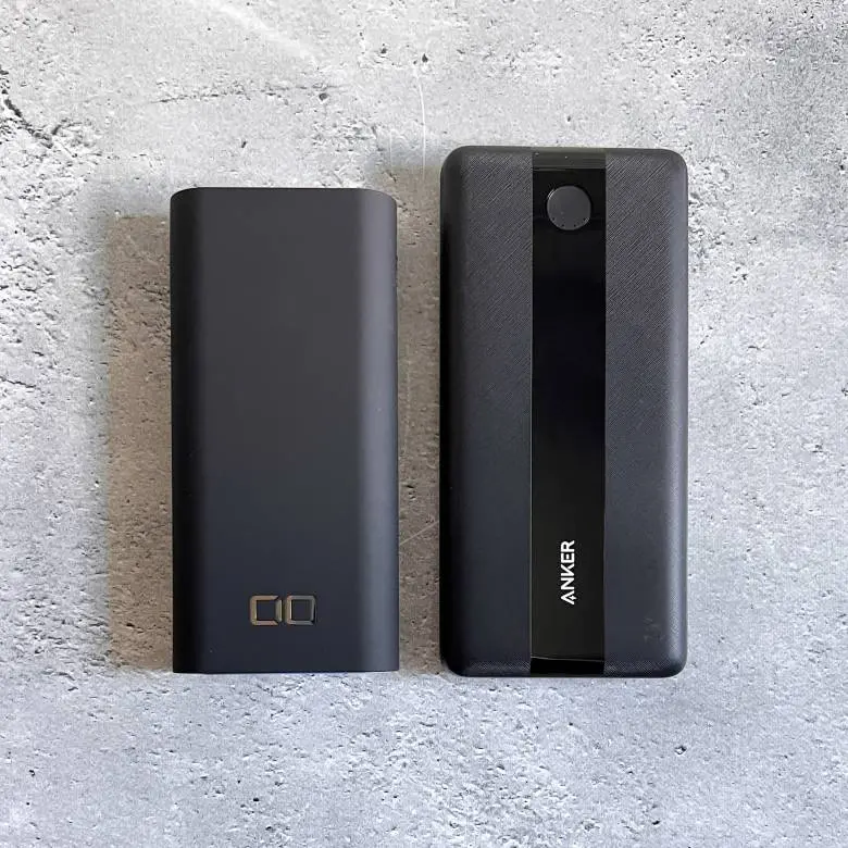 CIO SMARTCOBY TRIO 65WとAnker PowerCore III 19200 60Wのサイズ比較